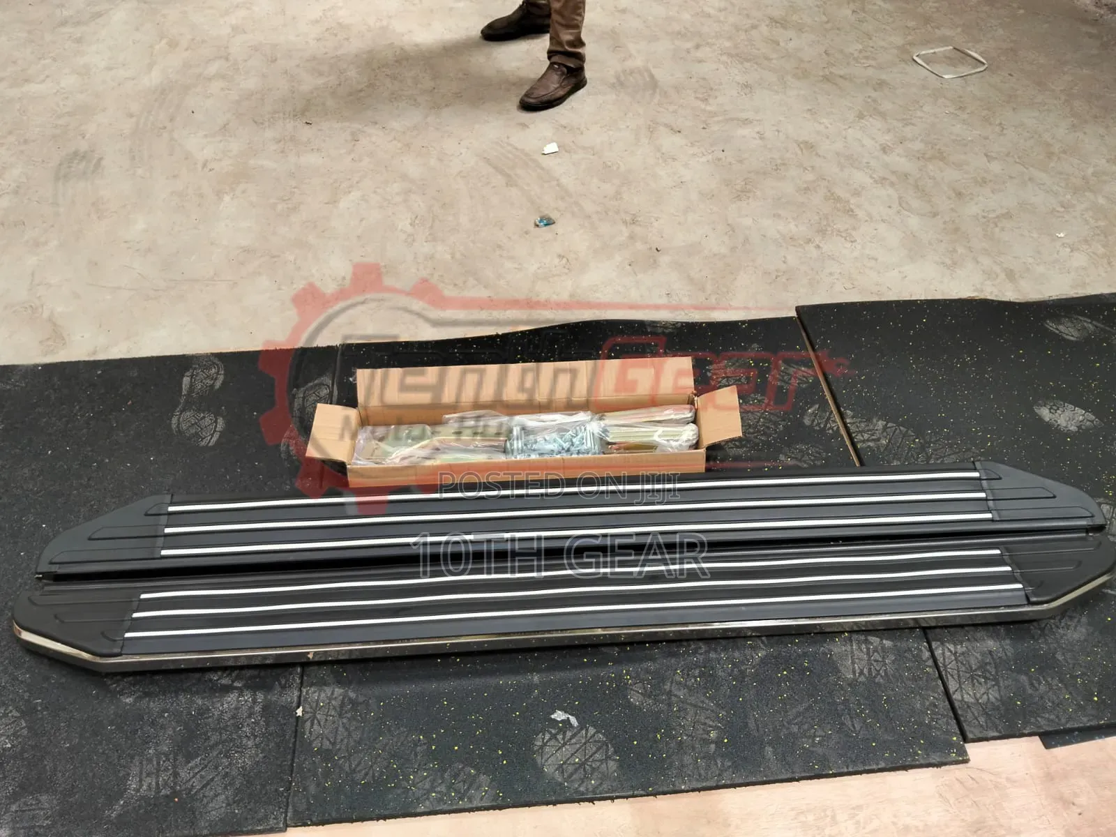 Universal Side Step Aluminium 73inch