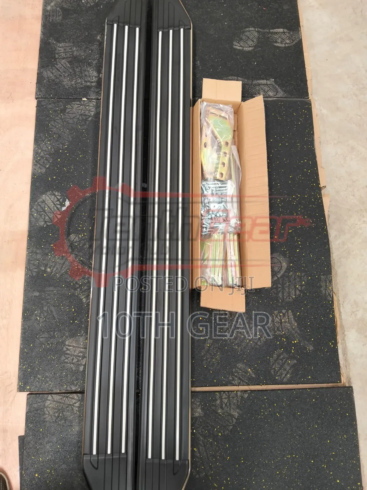 Universal Side Step Aluminium 73inch