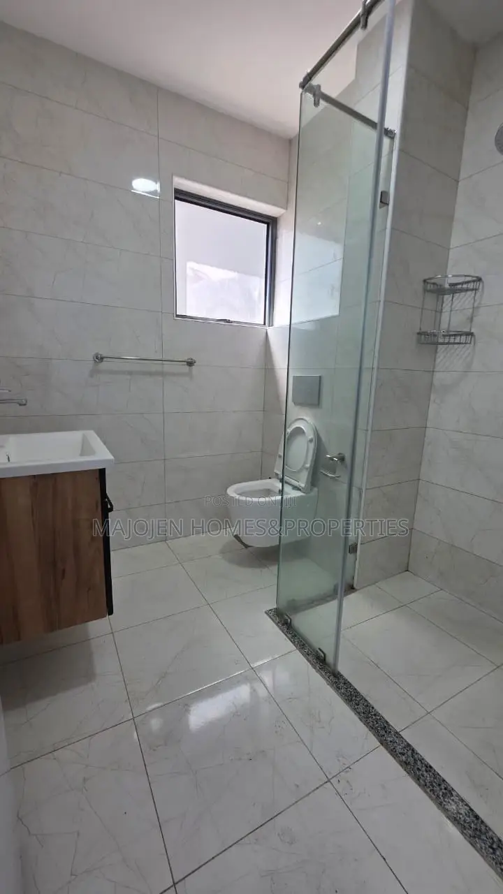 2bdrm Apartment in Valley Arcade for rent