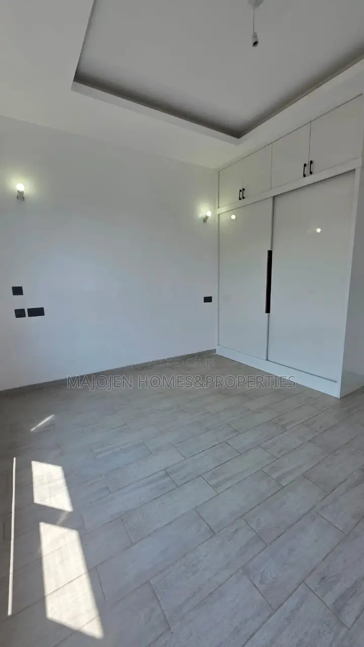 2bdrm Apartment in Valley Arcade for rent
