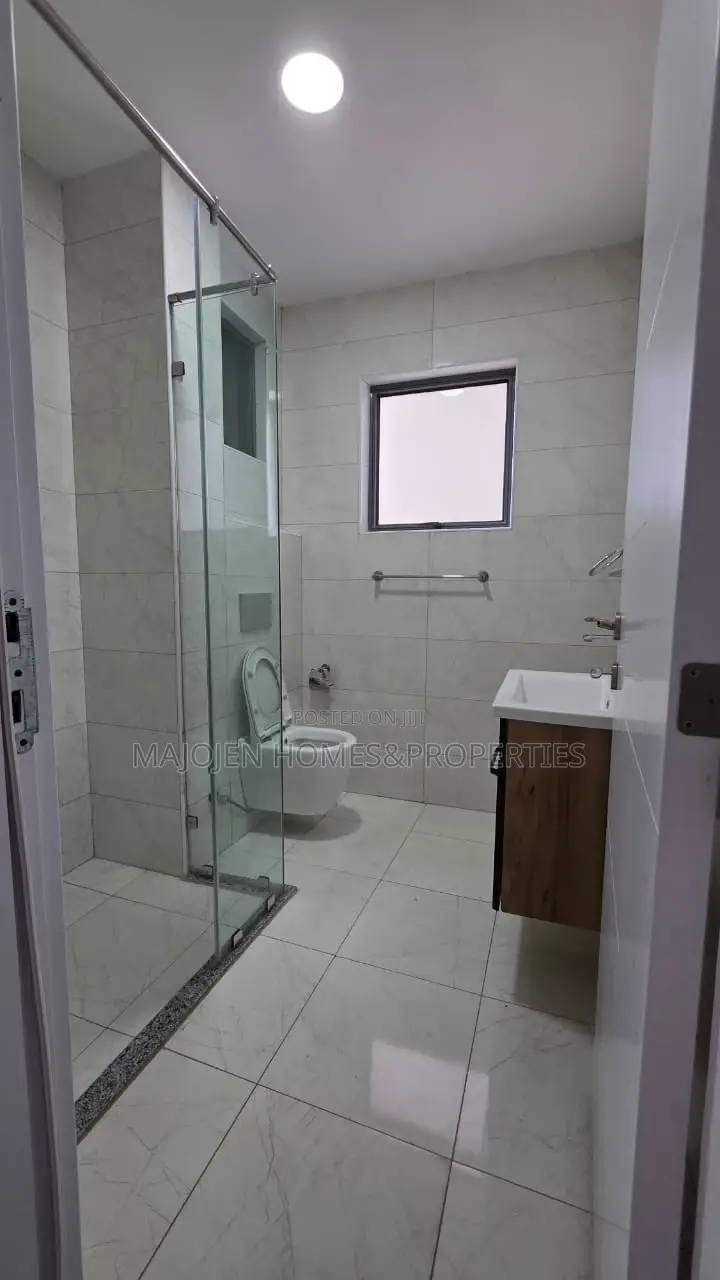 2bdrm Apartment in Valley Arcade for rent