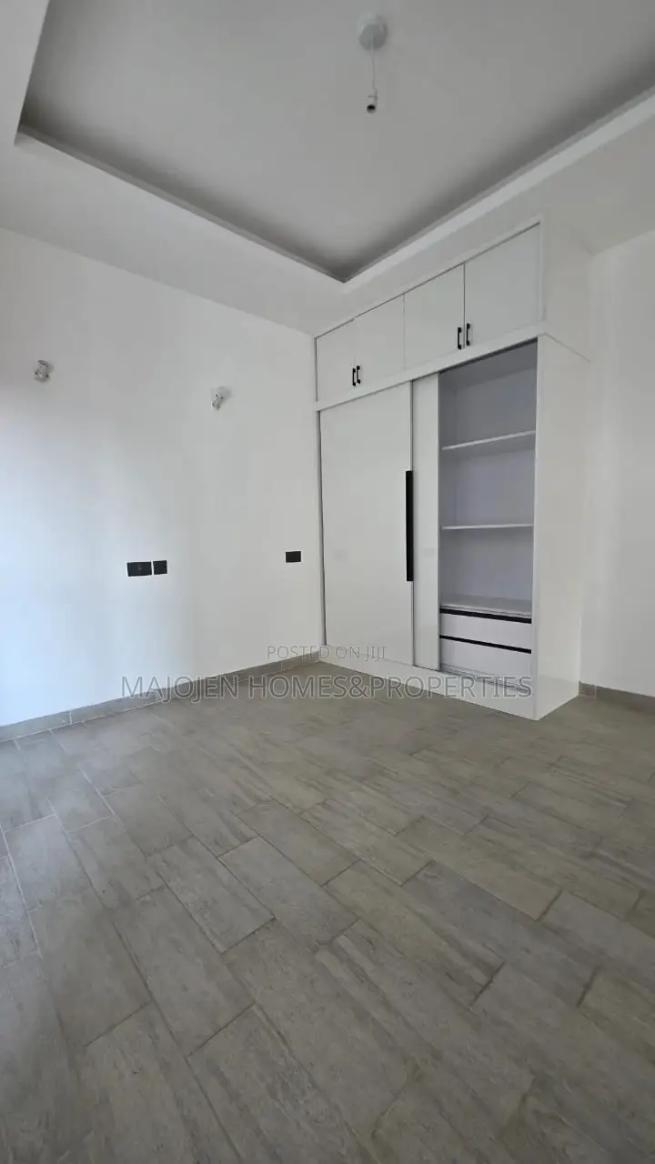 2bdrm Apartment in Valley Arcade for rent