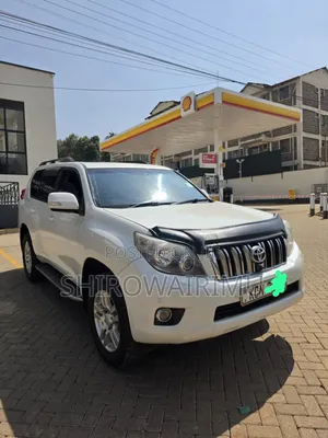 Toyota Land Cruiser Prado 2012 Pearl