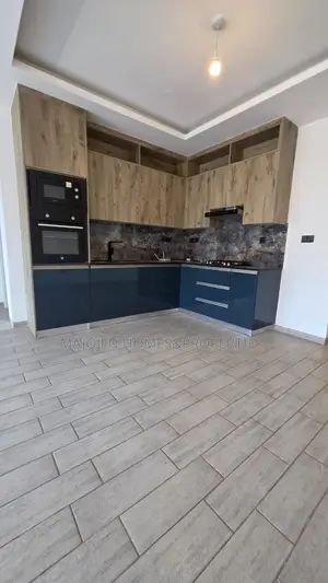 2bdrm Apartment in Valley Arcade for rent
