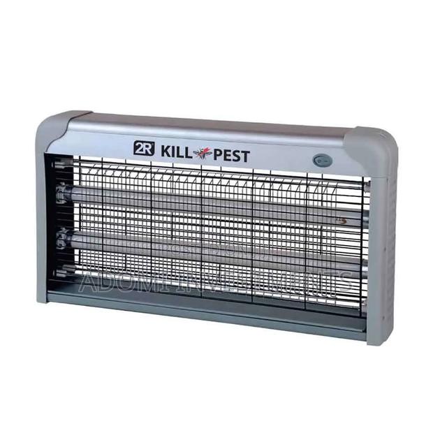 Electric Mosquito Zapper/UV-light Pest Control Device Operating - thumbnail 2