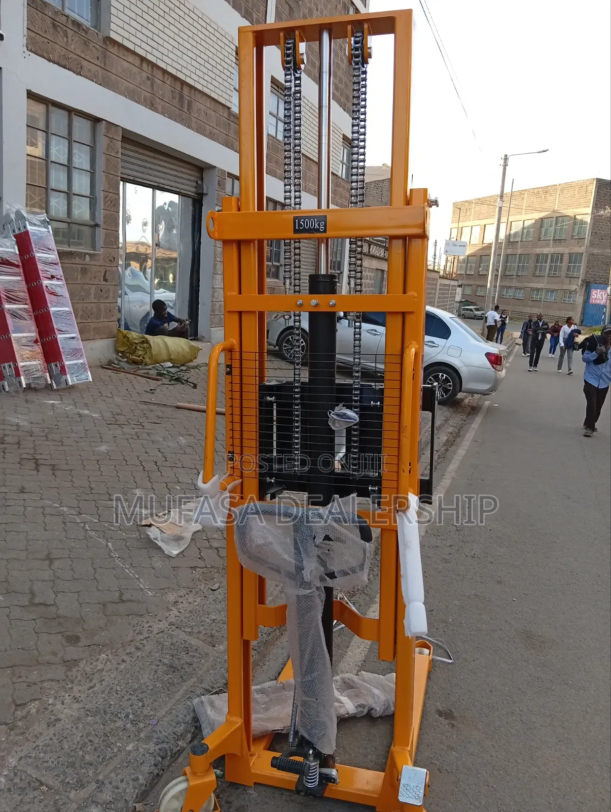 1.5Tonne Foot-Pump Manual Stacker