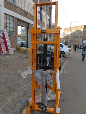 1.5Tonne Foot-Pump Manual Stacker