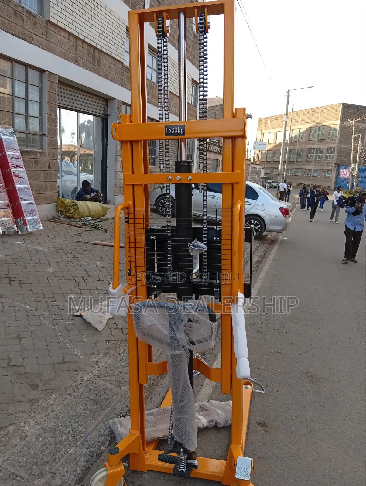 1.5Tonne Foot-Pump Manual Stacker