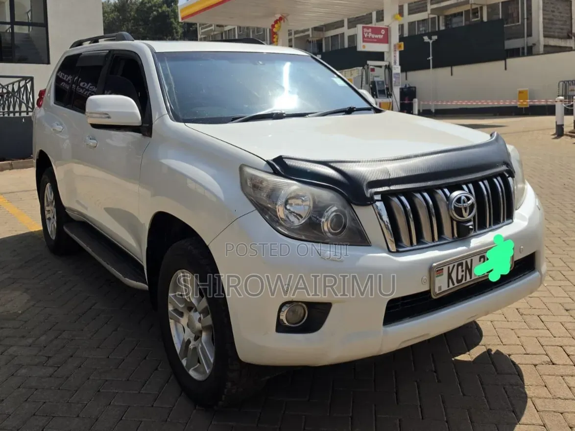 Toyota Land Cruiser Prado 2012 Pearl