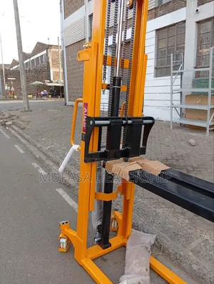 Brand New Manual Stacker/Warehouse Stacker