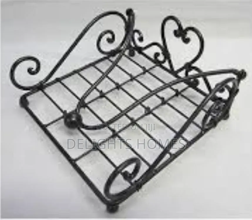 Love Shape Metallic Serviet Holder-Pa