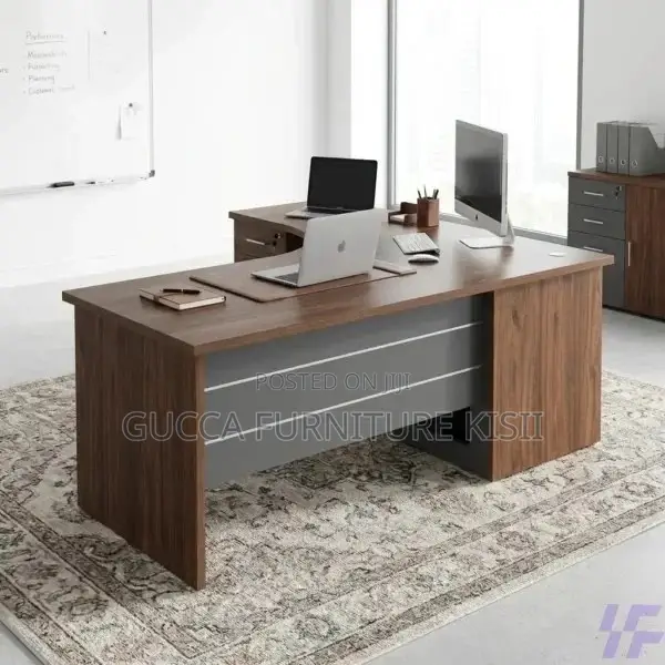 Office Desk; 1.4M Curved Office Desk