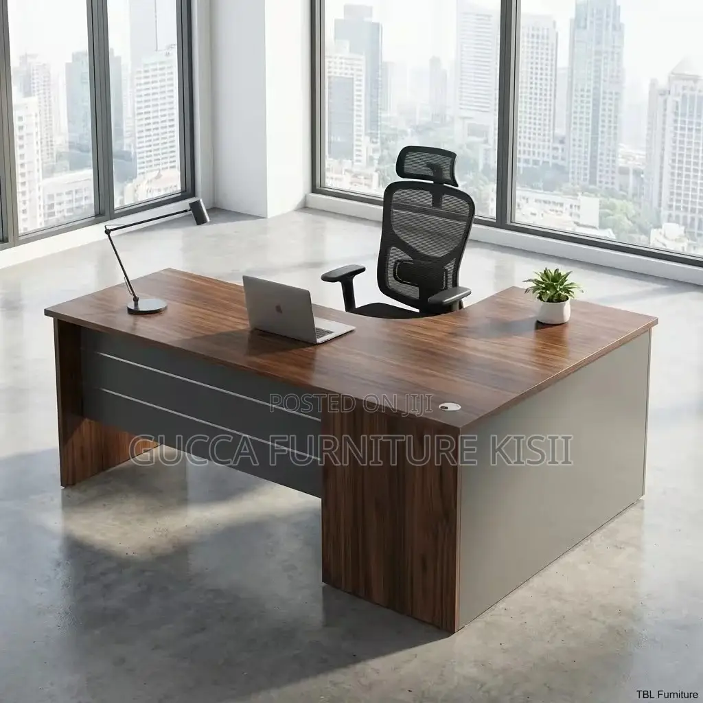 Office Desk; 1.4M Curved Office Desk