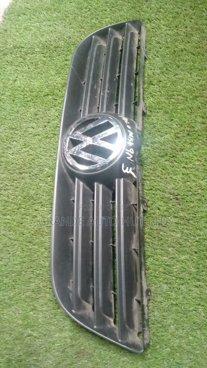 Volkswagen Polo Mk 4 Grill