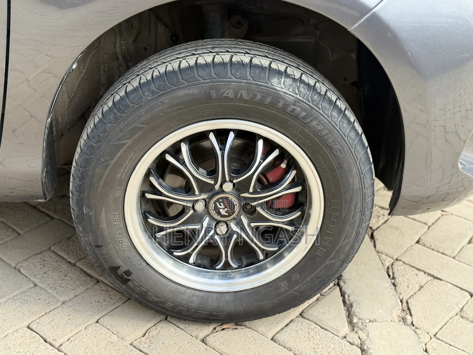 Toyota Vitz 2015 Gray