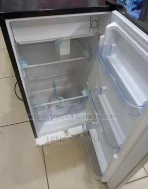 Single Doored New Von 90L Fridge