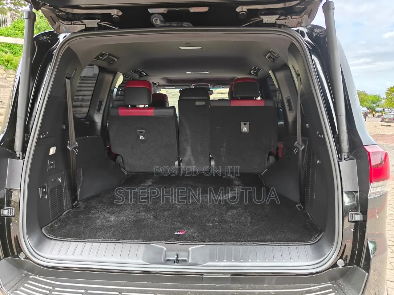 Toyota Land Cruiser LC300 2024