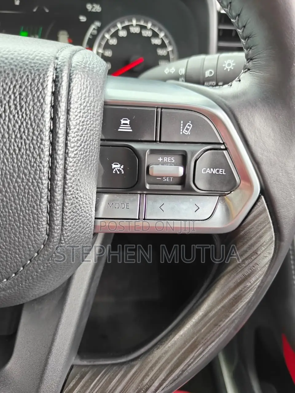 Toyota Land Cruiser LC300 2024