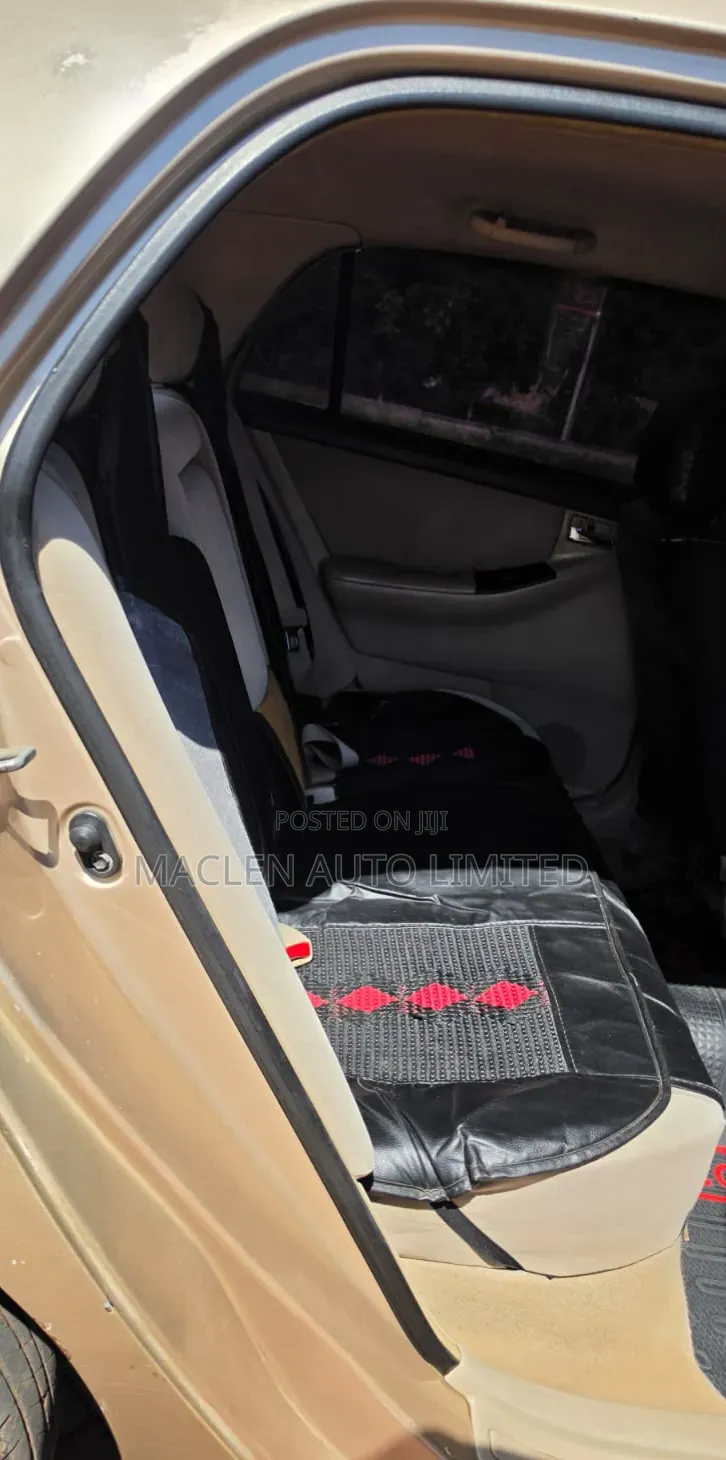 Toyota Corolla RunX 2005 Gold