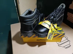 Lushundo Safety Boots – Black Protective Work Shoes