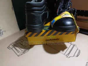 High Ankle Safety Boots – Heavy Duty Workwear