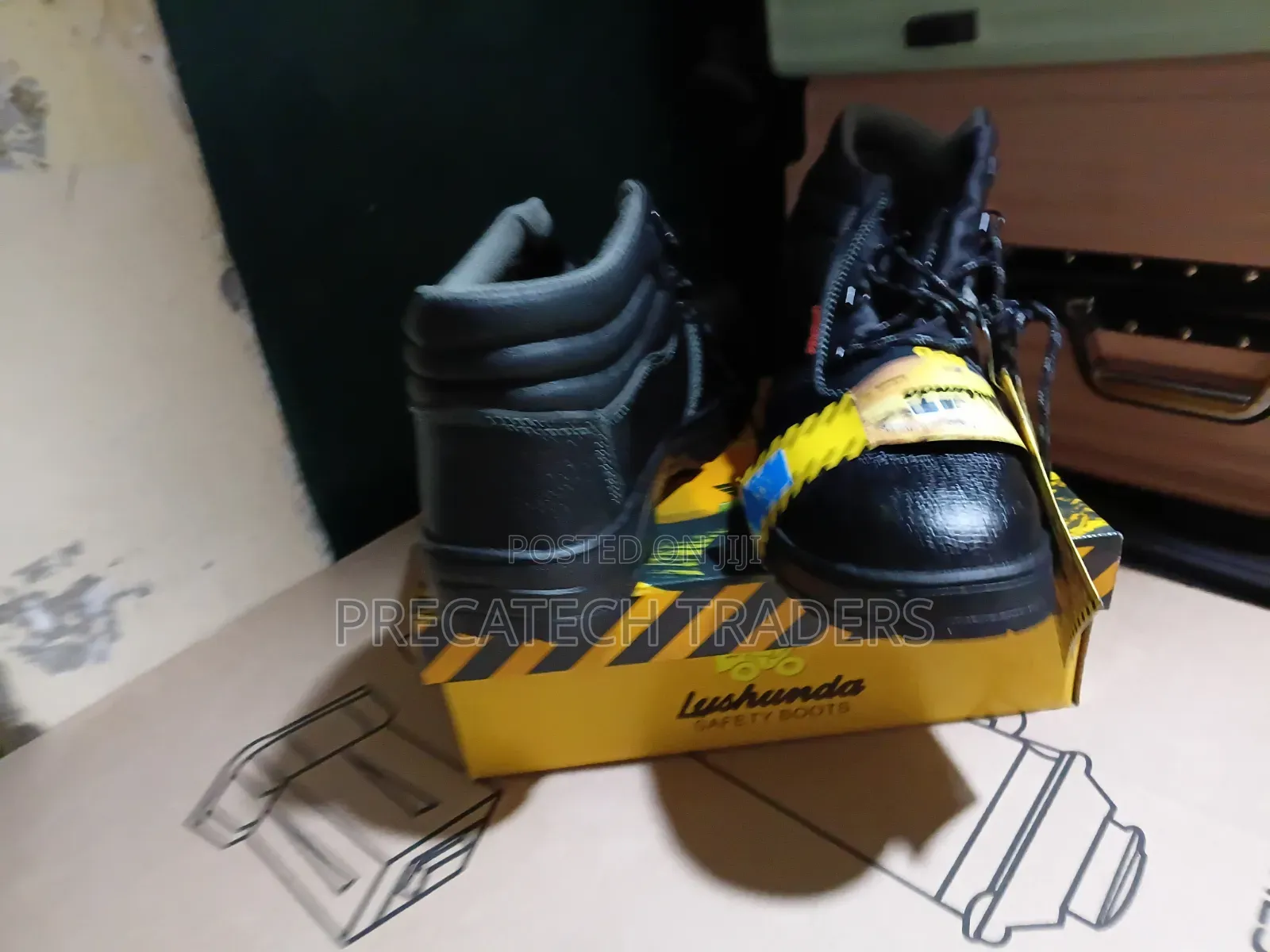 Black Safety Boots for Work Construction