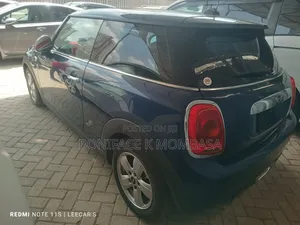 Mini Cooper 2018 Blue