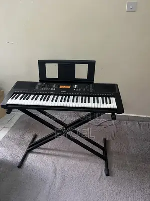 Yamaha Electronic Piano / Digital Keyboard