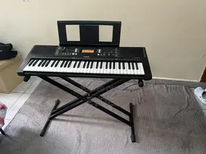 Yamaha Electronic Piano / Digital Keyboard