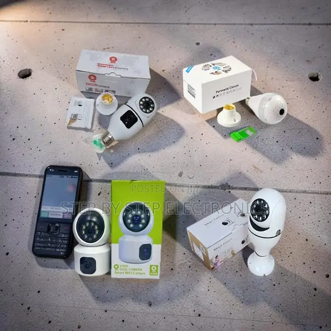 Direct Factory Prices PTZ Rotating Dual Lens Wifi Bulb Cameras