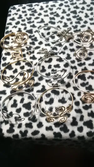 Armlets /Armcuffs