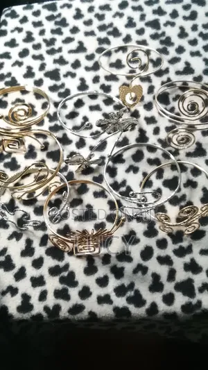 Armlets /Armcuffs