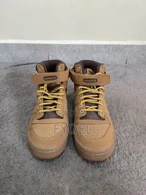BRAND NEW Adidas Forum Mid Boots