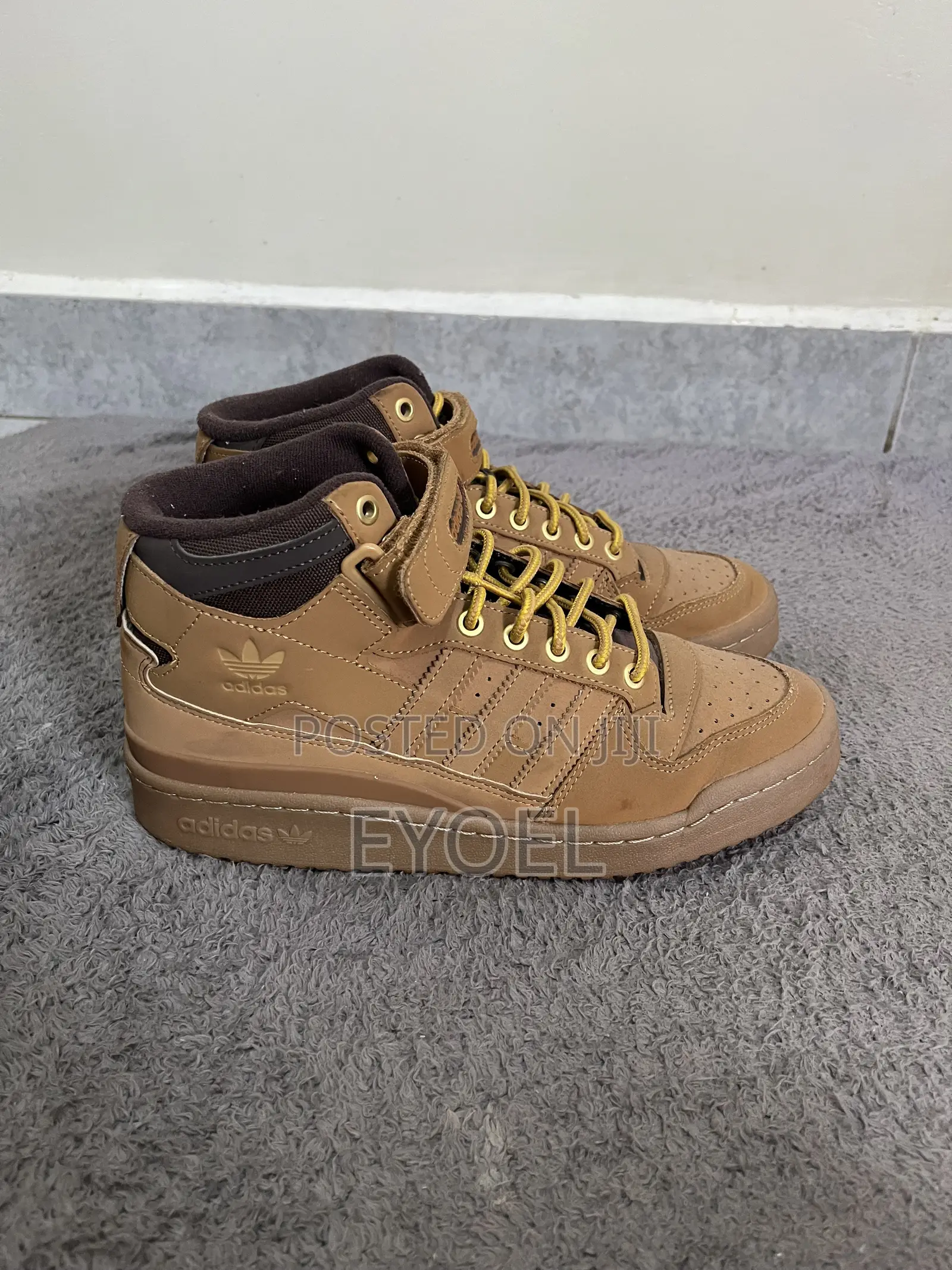 BRAND NEW Adidas Forum Mid Boots