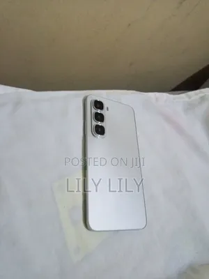New Infinix Hot 60i 128 GB Silver