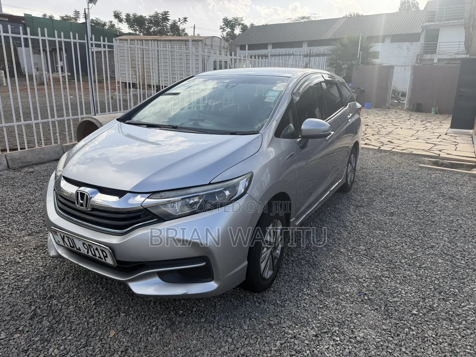 Honda Shuttle 2016 Silver