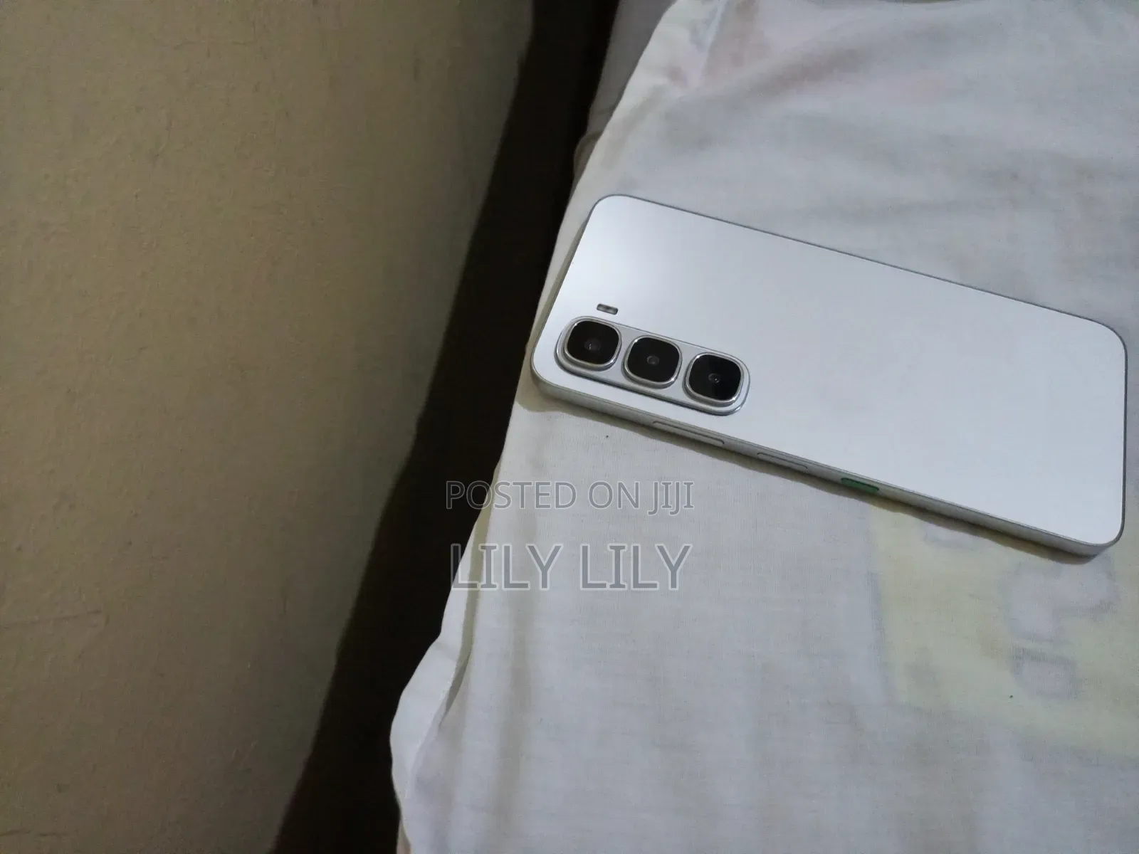 New Infinix Hot 60i 128 GB Silver