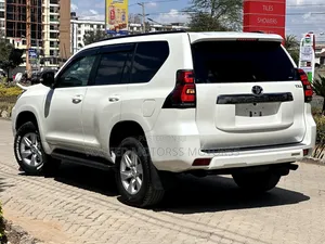 Toyota Land Cruiser Prado 2021 White
