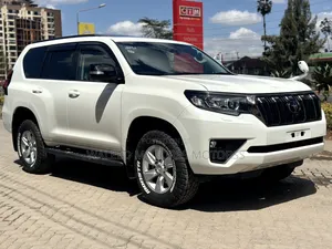 Toyota Land Cruiser Prado 2021 White