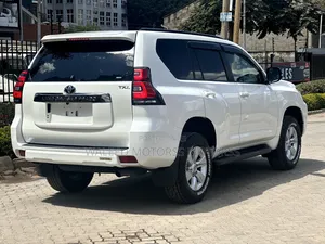 Toyota Land Cruiser Prado 2021 White