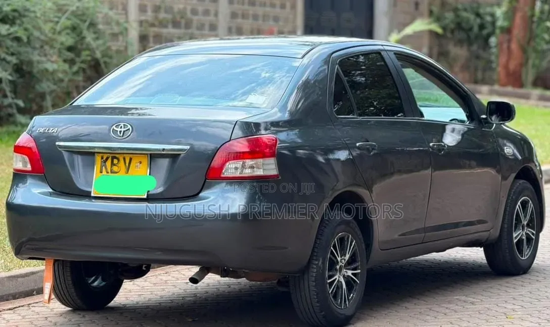 Toyota Belta 2006 Gray