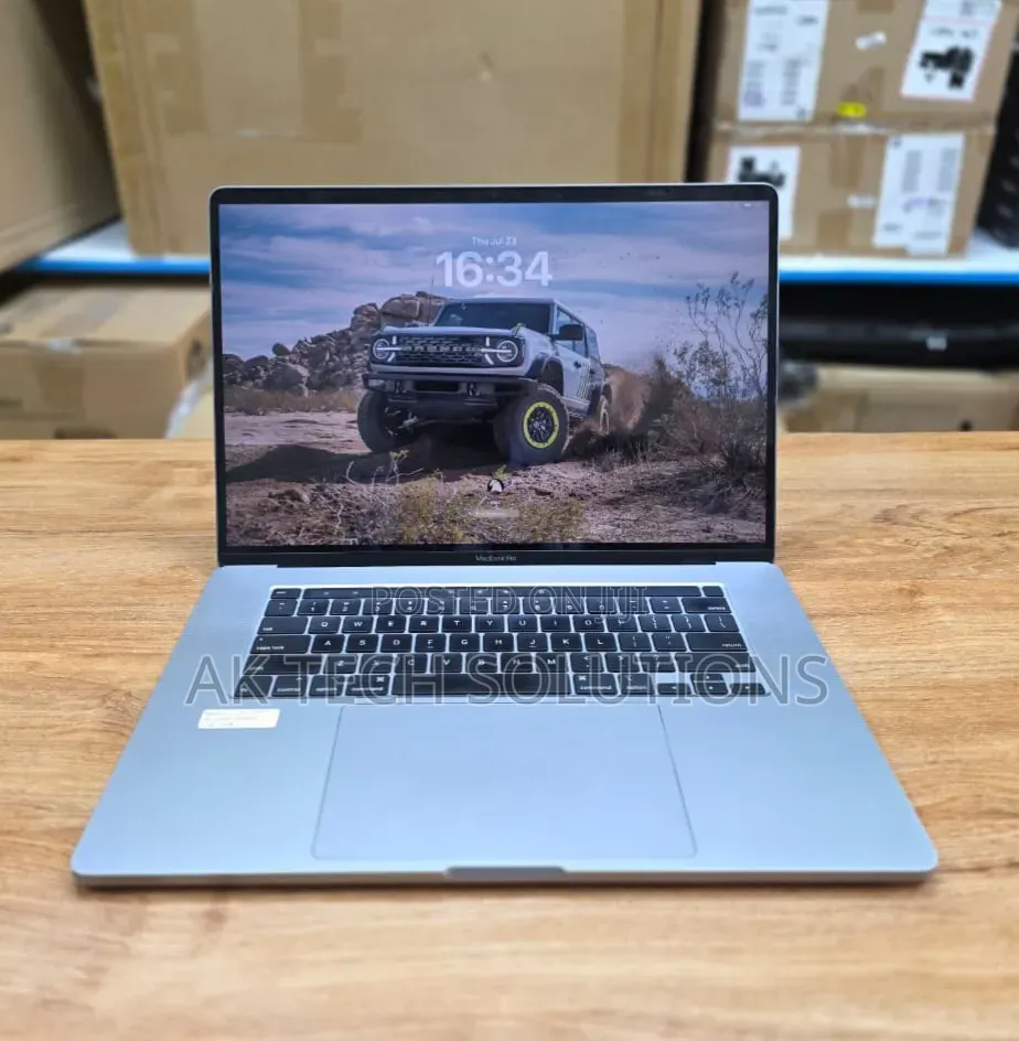 Laptop Apple MacBook Pro 2019 32GB Intel Core i7 SSD 1T