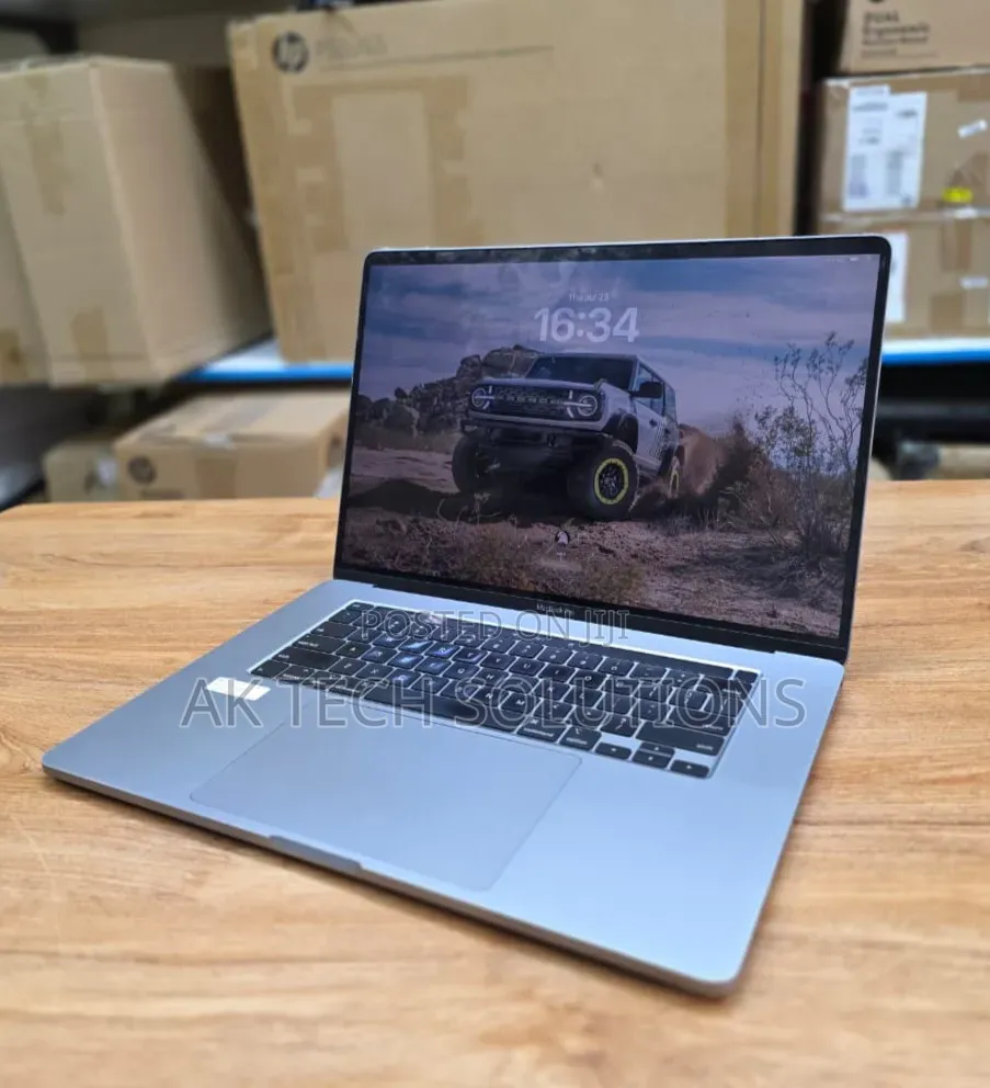Laptop Apple MacBook Pro 2019 32GB Intel Core i7 SSD 1T