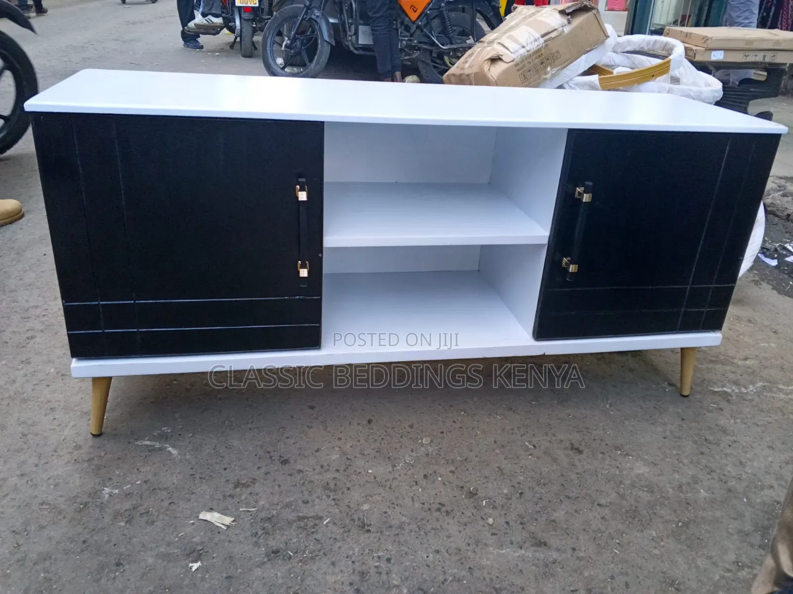 American Flat TV Stand