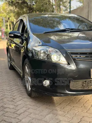 Toyota Auris 2010 Black