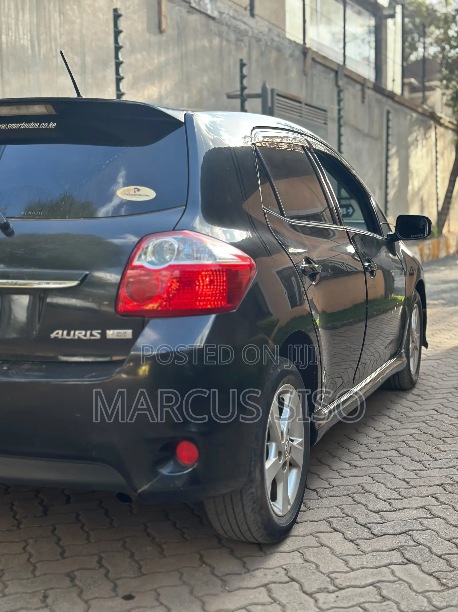 Toyota Auris 2010 Black