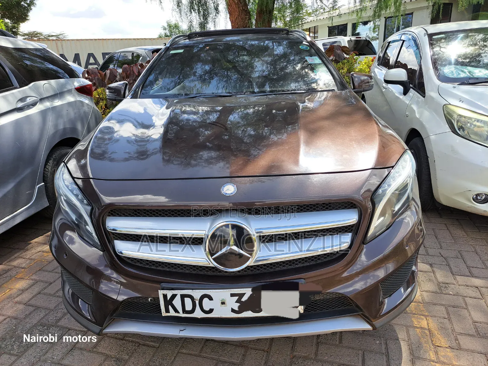 Mercedes-Benz GLA-Class 2015 Brown