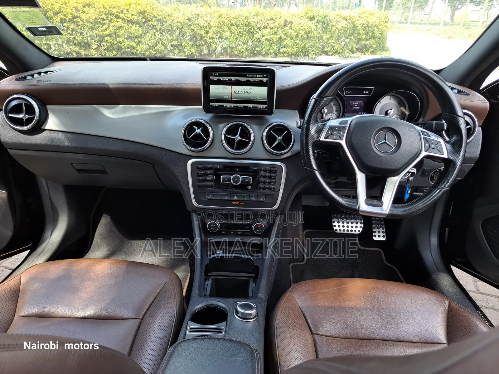 Mercedes-Benz GLA-Class 2015 Brown