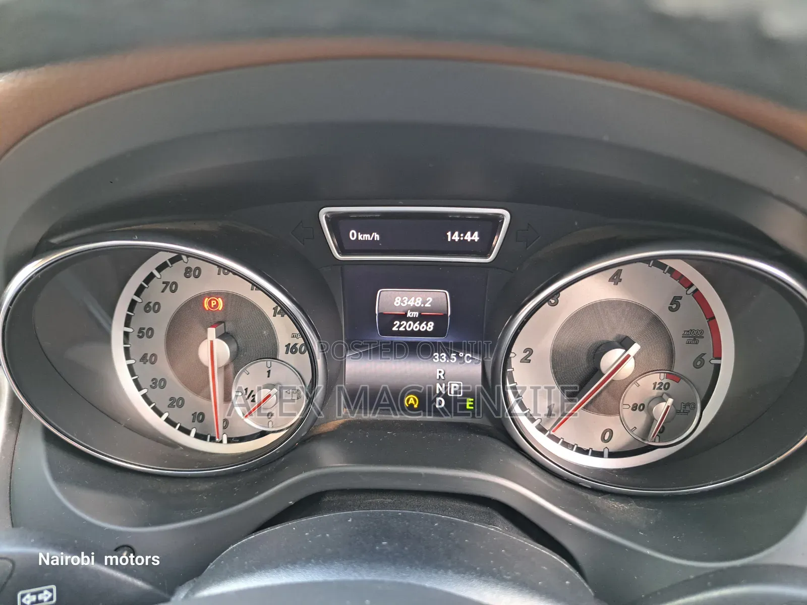 Mercedes-Benz GLA-Class 2015 Brown