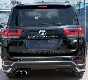 Toyota Land Cruiser 2023 Black